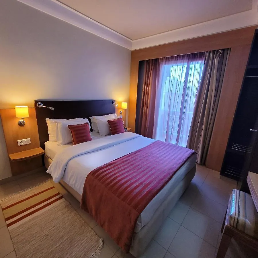 Hotel Tiba Tunis 3*,