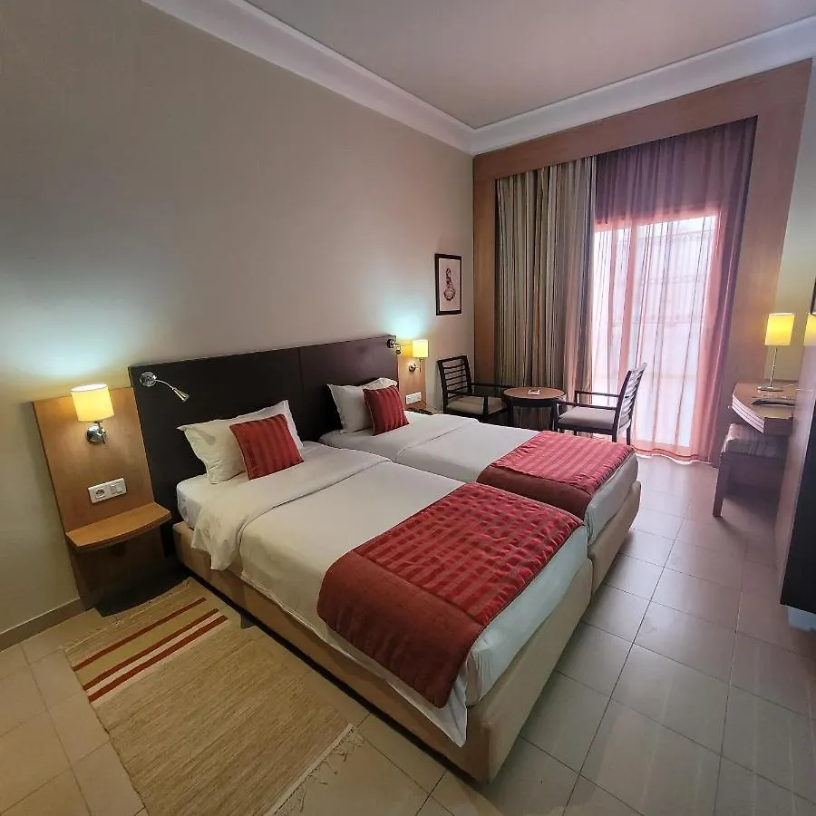 Hotel Tiba Тунис