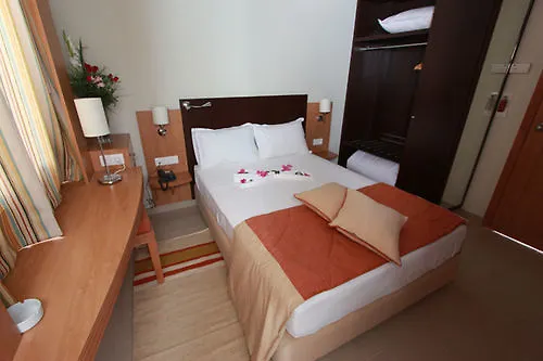 Hotel Tiba Tunus 3*,
