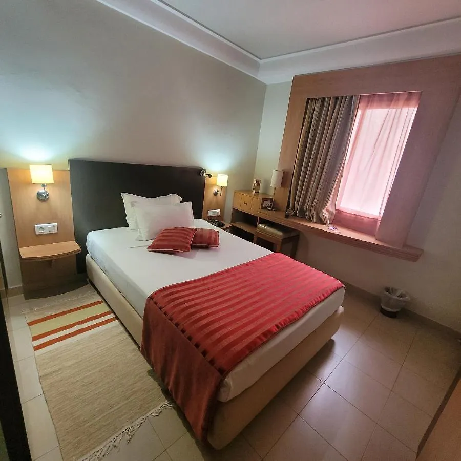 Hotel Tiba Tunis 3*,